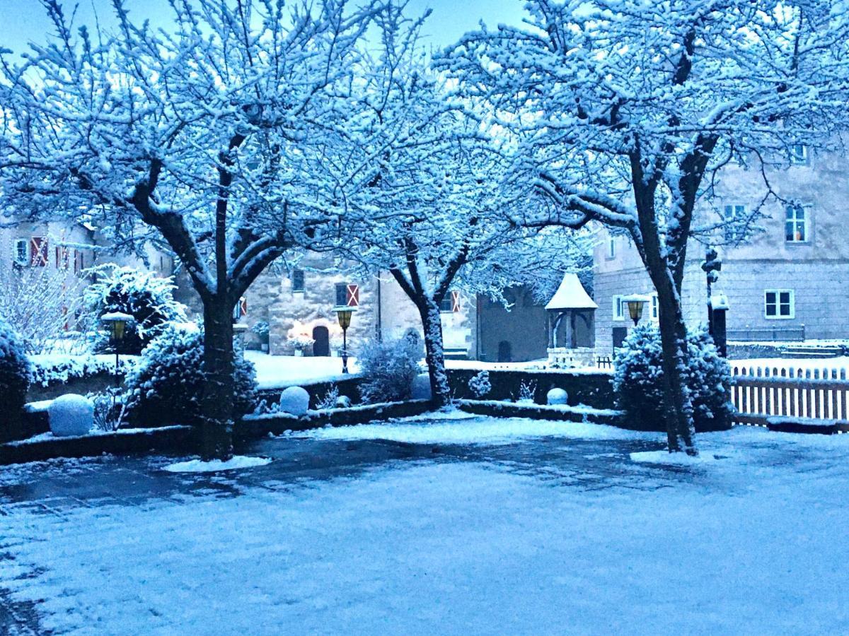 Schlosshotel Harburg Esterno foto