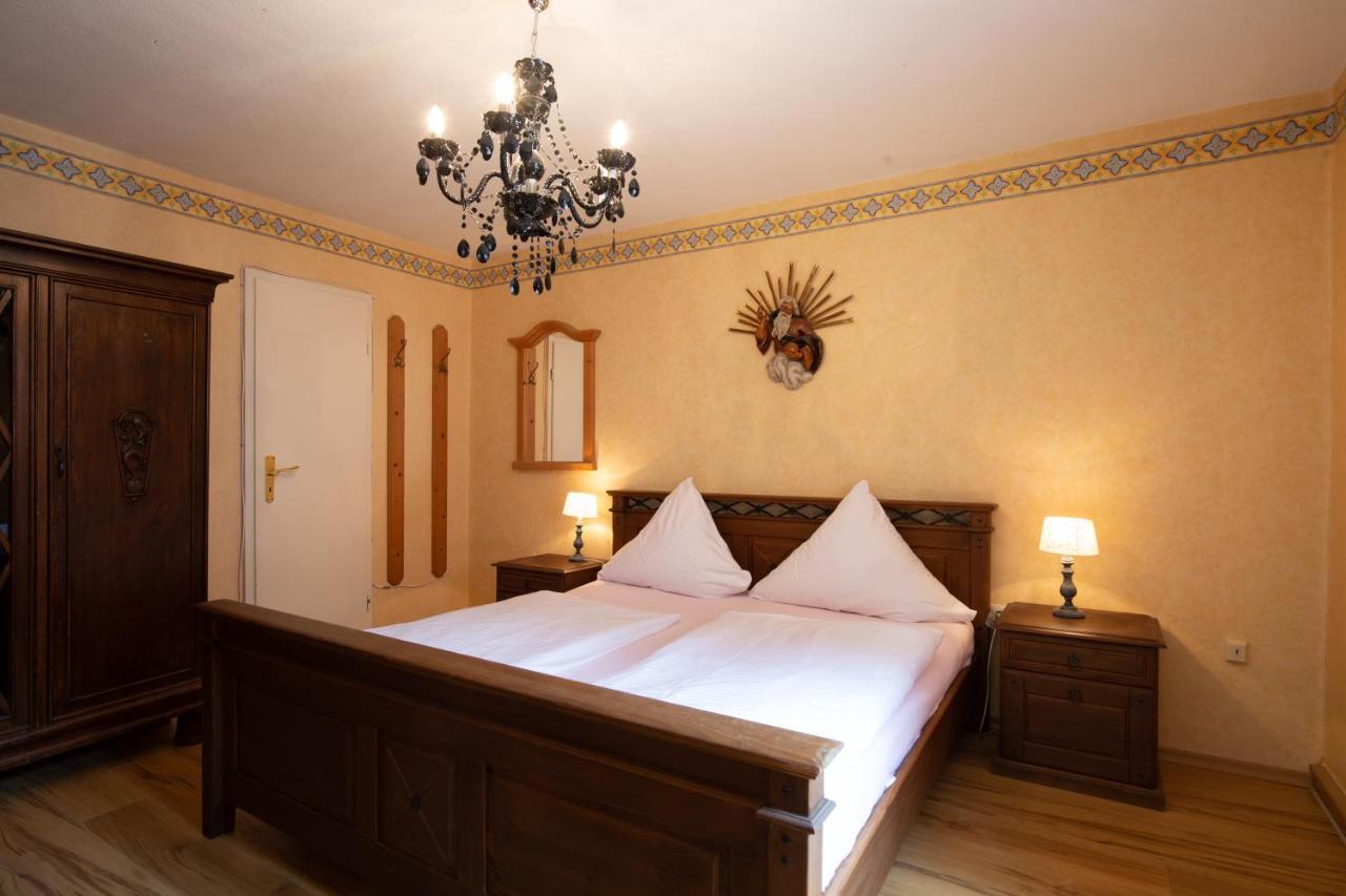 Schlosshotel Harburg Esterno foto
