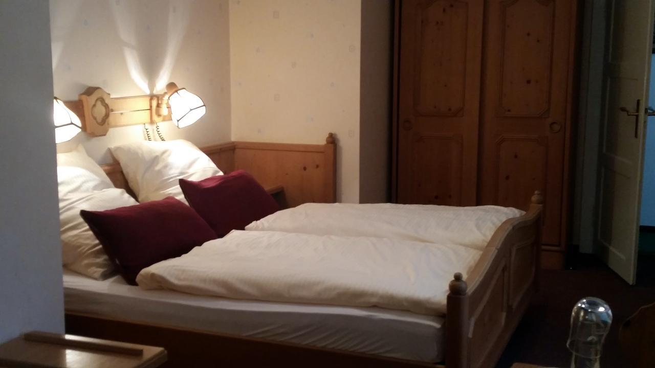 Schlosshotel Harburg Esterno foto