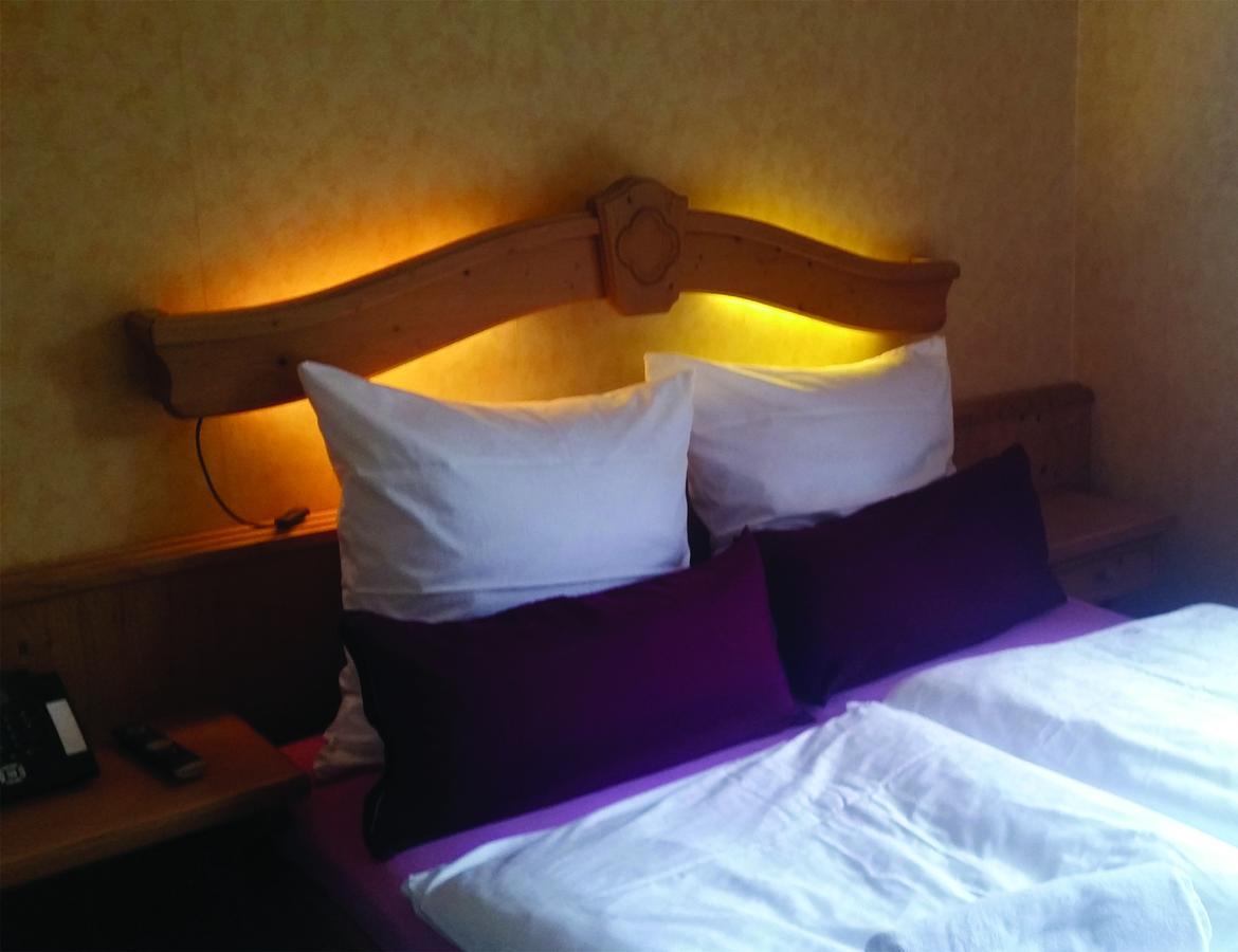 Schlosshotel Harburg Esterno foto