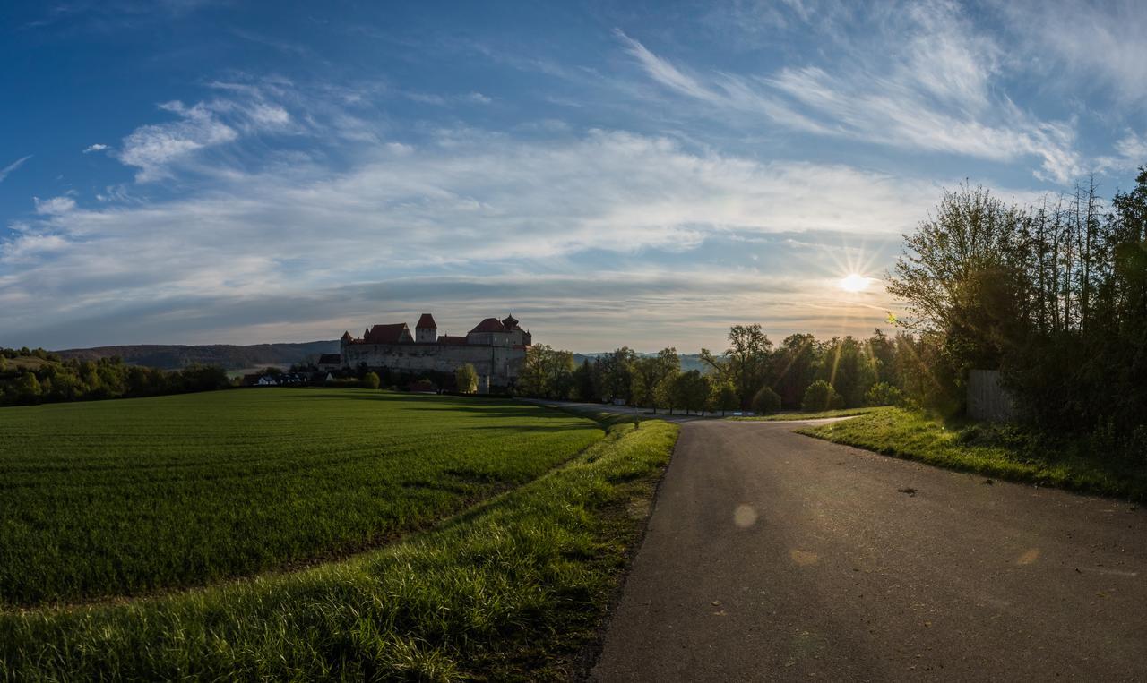 Schlosshotel Harburg Esterno foto