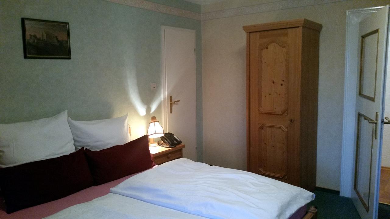 Schlosshotel Harburg Esterno foto