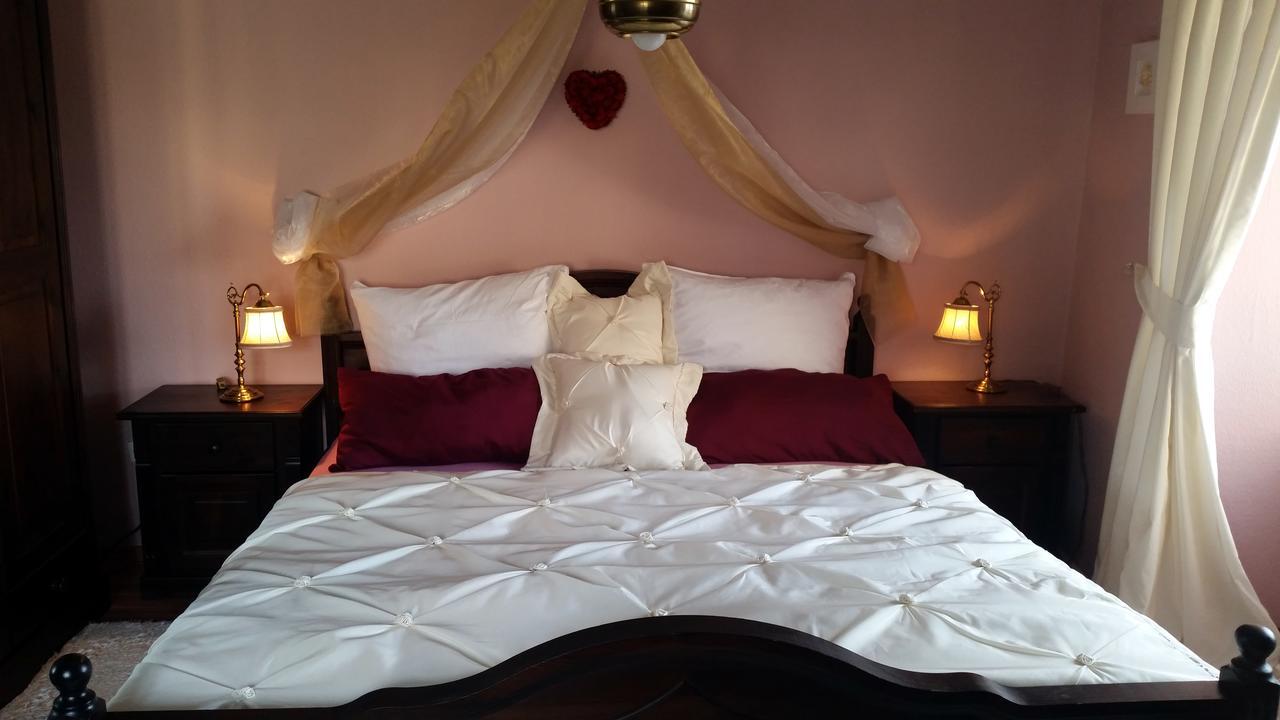 Schlosshotel Harburg Esterno foto